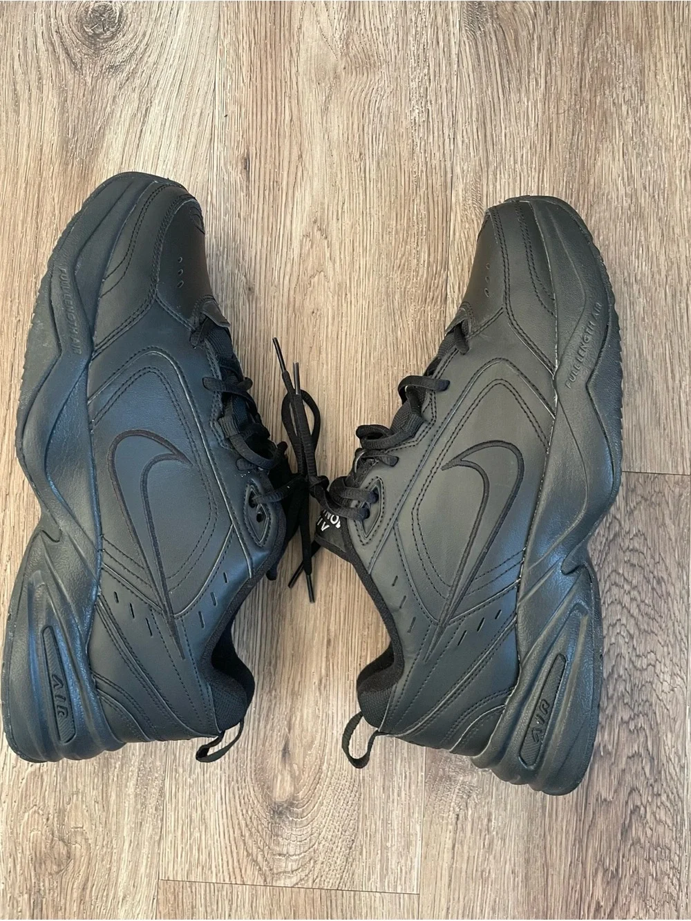 Men Size 11 Nike Air Monarch IV Black Shoes